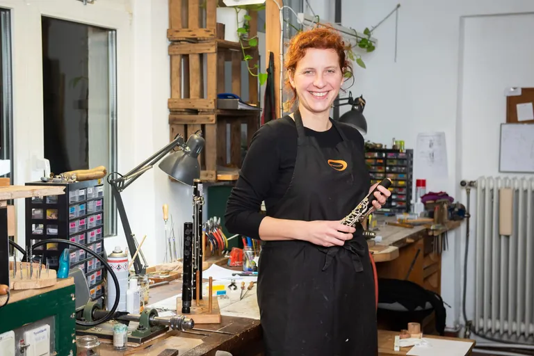 Nina Postweiler in ihrer Werkstatt