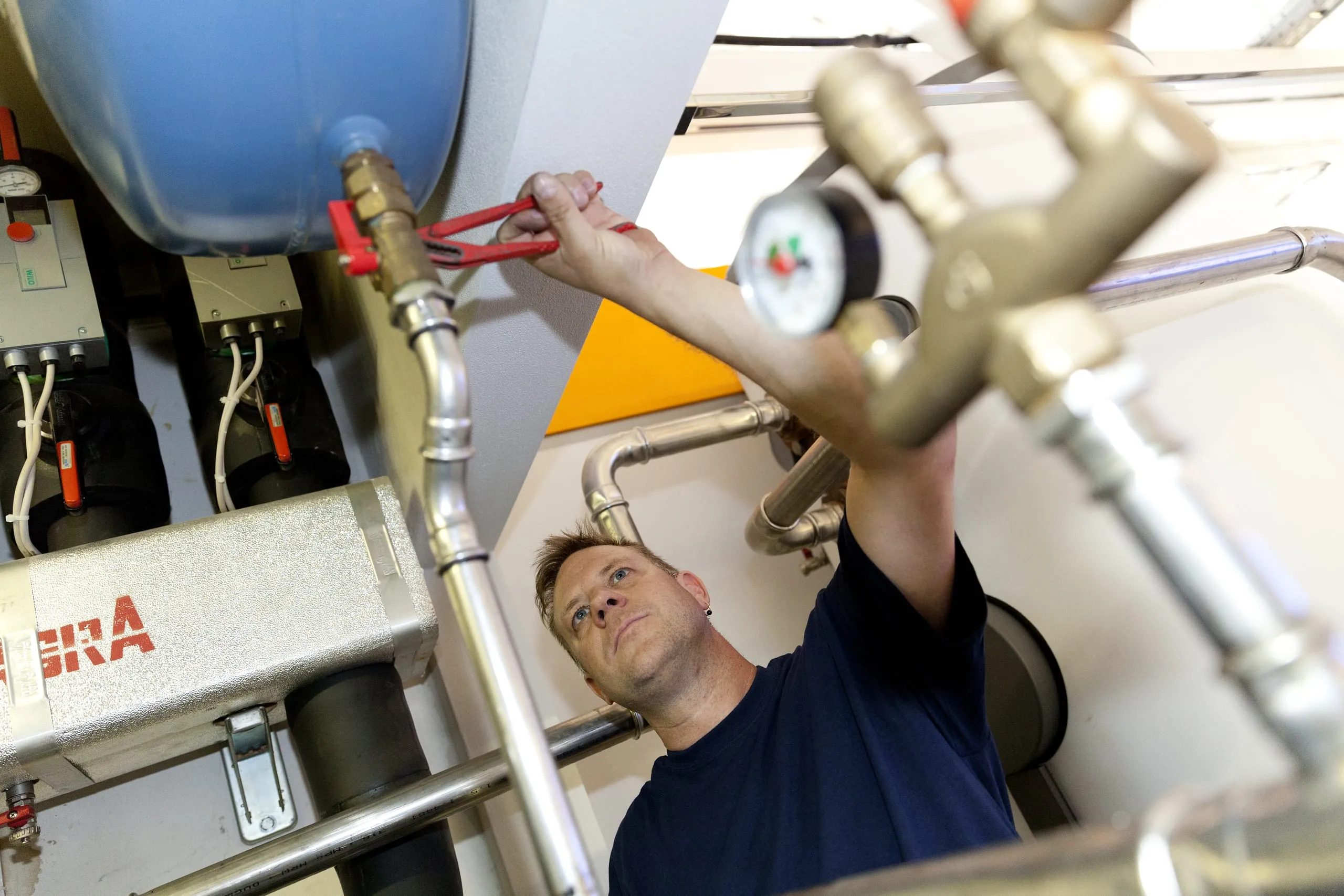 Schnellausbildung zum "Wärmepumpen-Monteur" umstritten