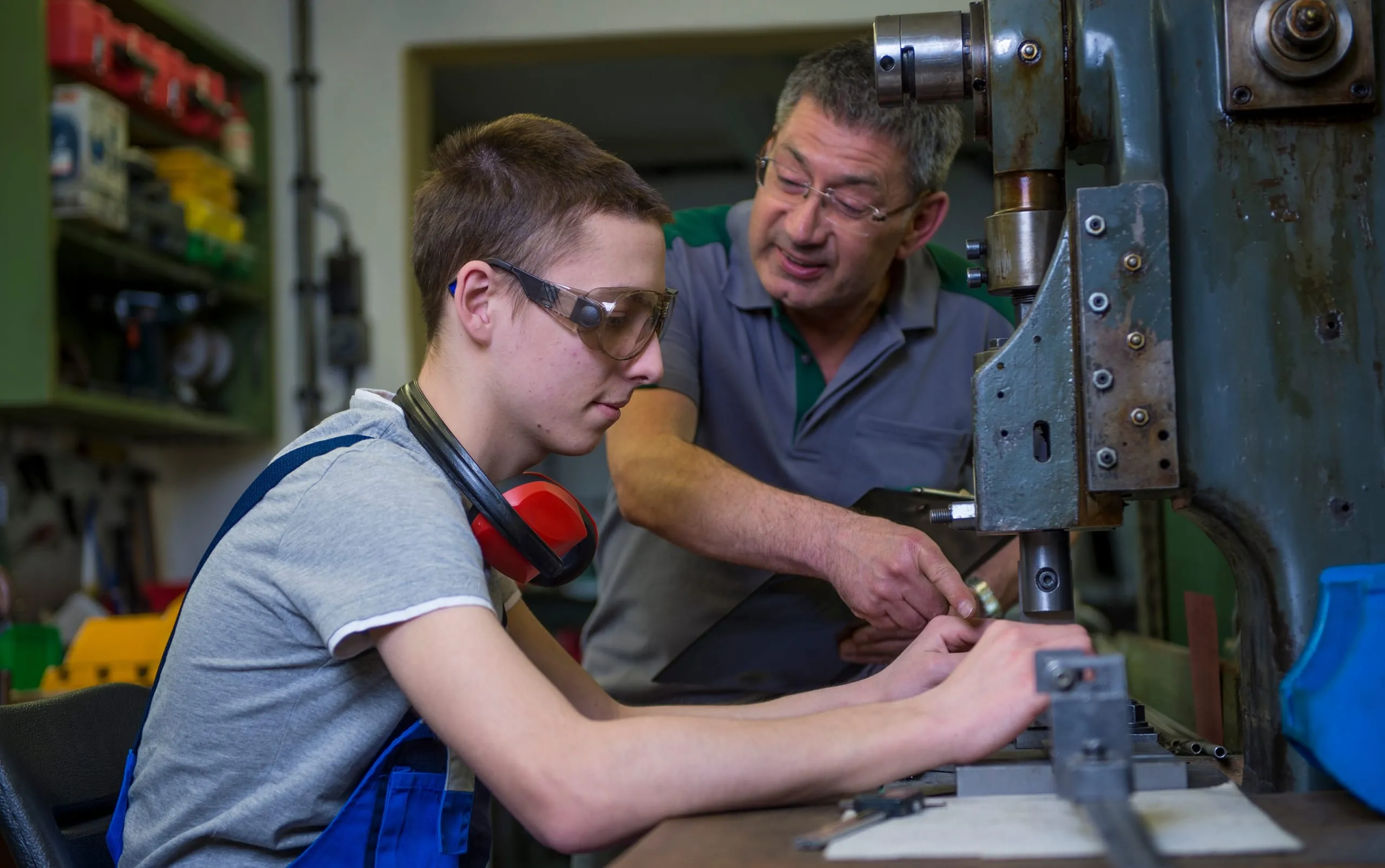 9 Knigge-Tipps für Azubis: Wie benehme ich mich richtig?