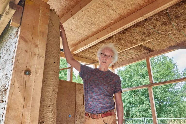 Werner Ehrich im Tiny House 