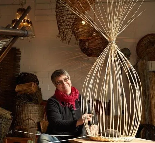 Flechtwerkgestalterin: "Handwerk ist eine Wissenschaft für sich"