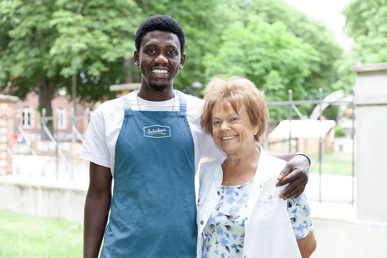 Adelheid Bosch und Abdul Bah 