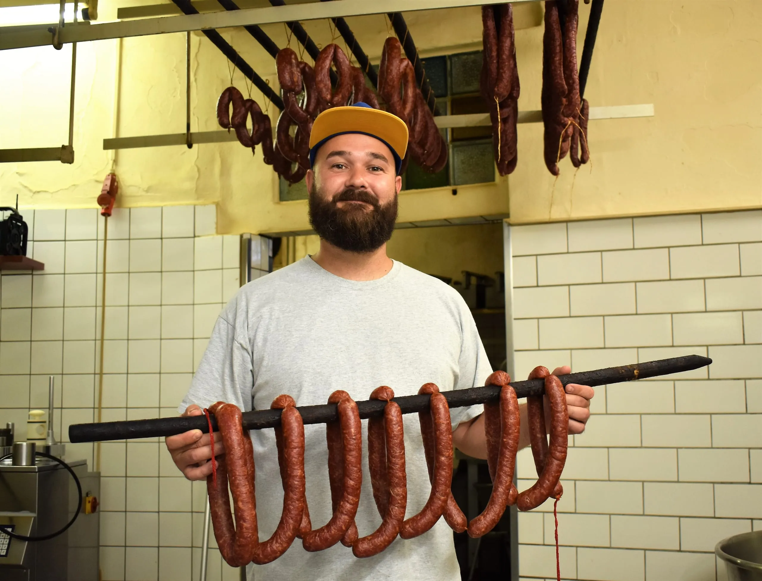 Spitzname "Wurscht": Mit über 30 Jahren nochmal Metzger-Azubi