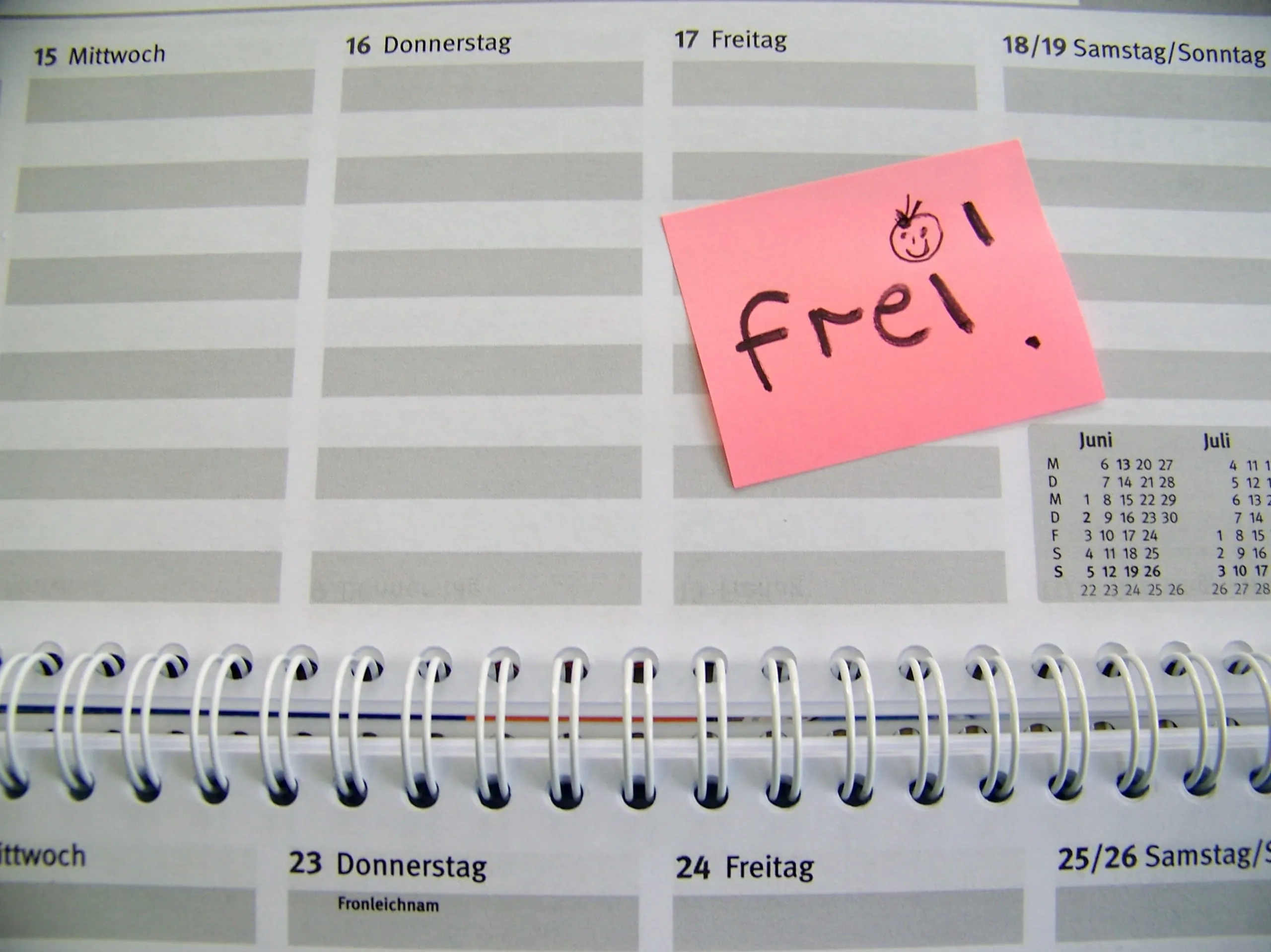 Während des Resturlaubs schon im neuen Betrieb arbeiten?