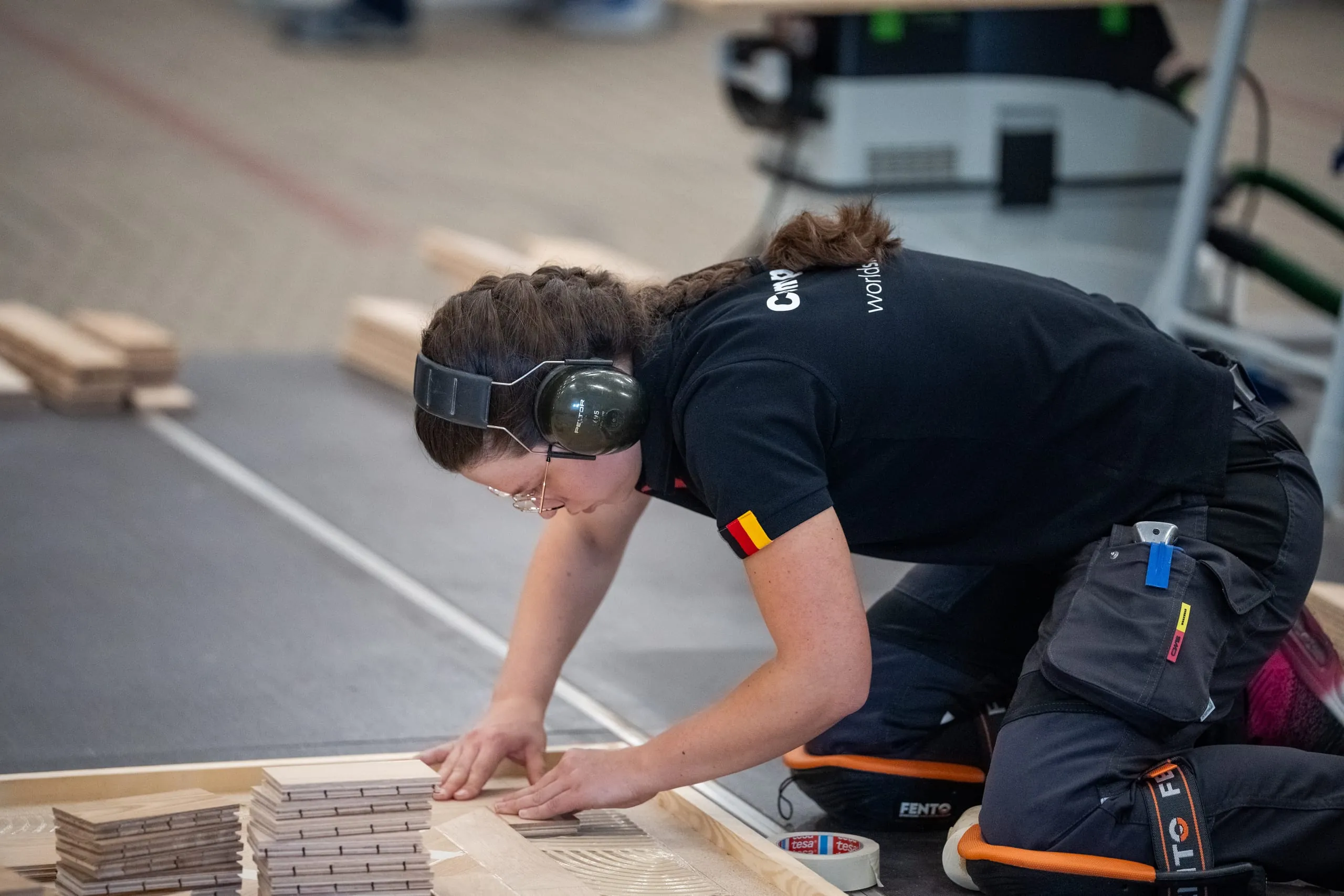 Parkettlegerin Lisa Tiepelmann