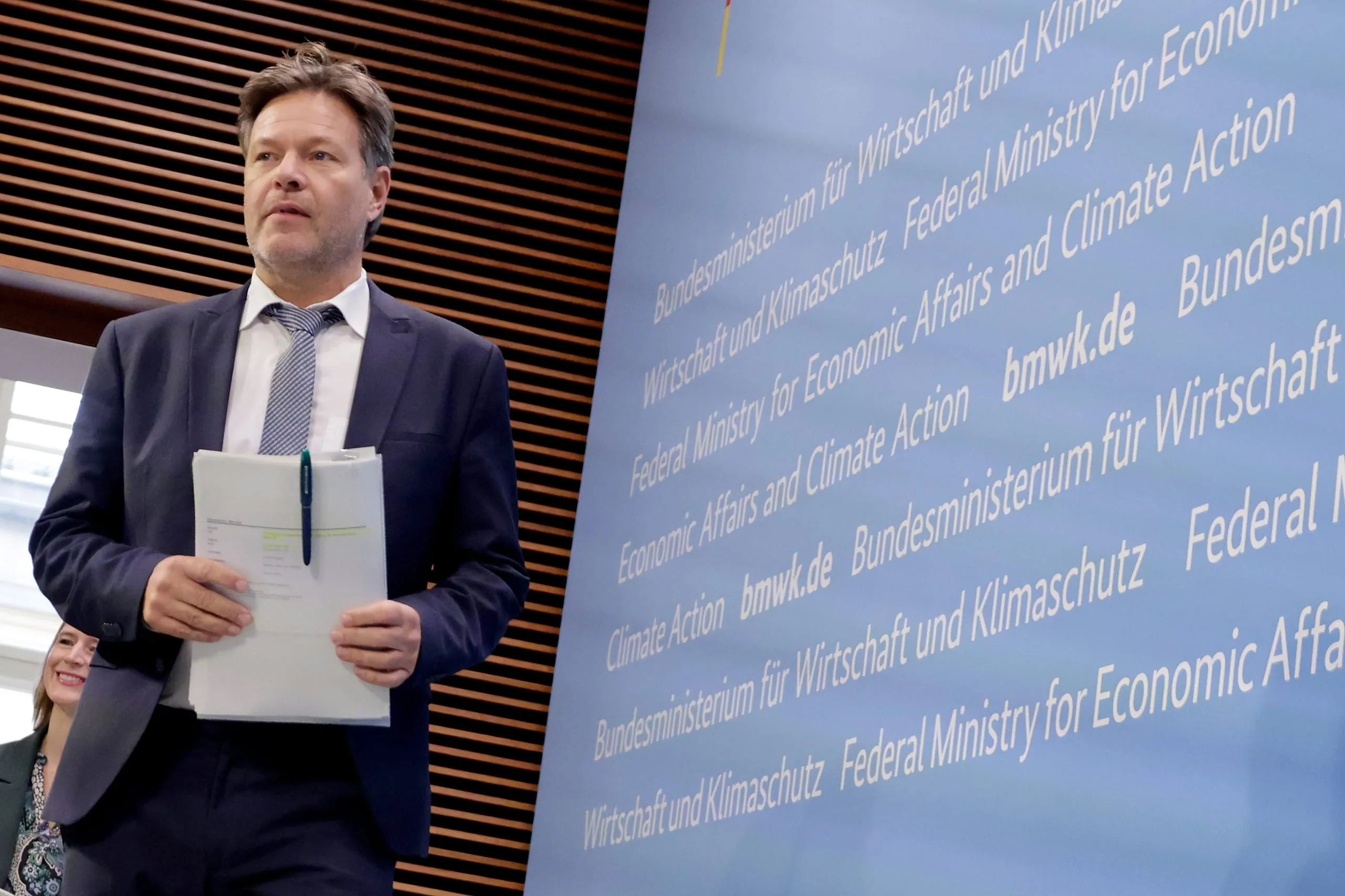 Wie Habeck den Industriestandort Deutschland stärken will