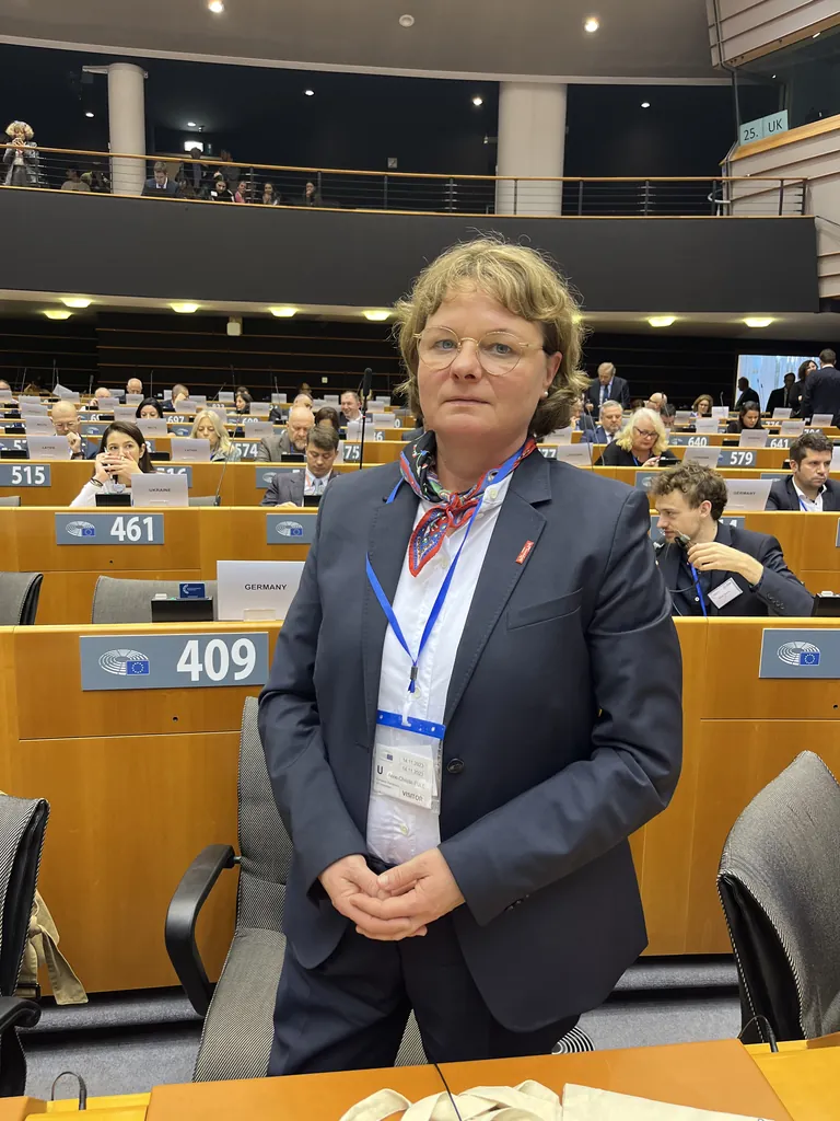 Anne-Christin Eule, Gesch&auml;ftsf&uuml;hrerin Hermann Eule Orgelbau GmbH in Bautzen auf dem EU-Parlament der Unternehmer.