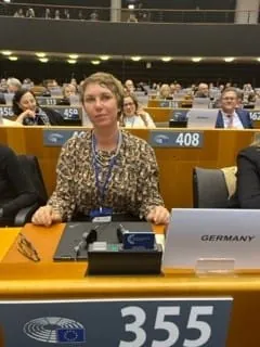 Steinmetzmeisterin Jacqueline Haushotte beim Europaparlament der Unternehmer in Br&uuml;ssel.