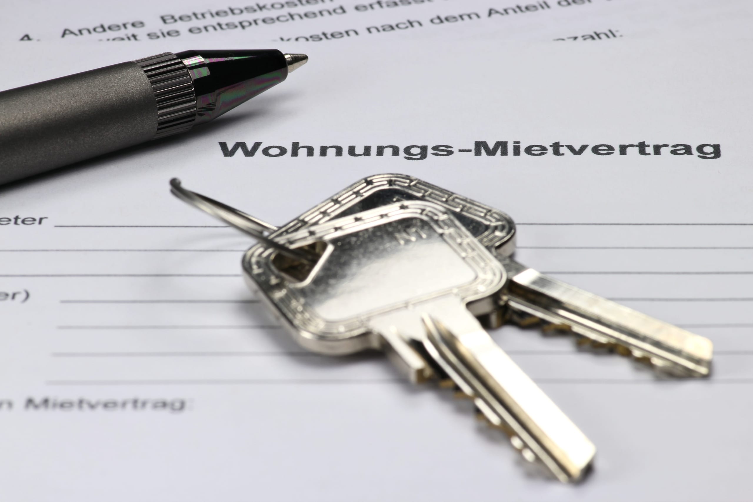 Mieter verstorben, mehrere Erben Wie kündigen Vermieter richtig?