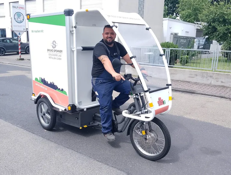 Patrick Spohner beteiligt sich am Lastenradtest.