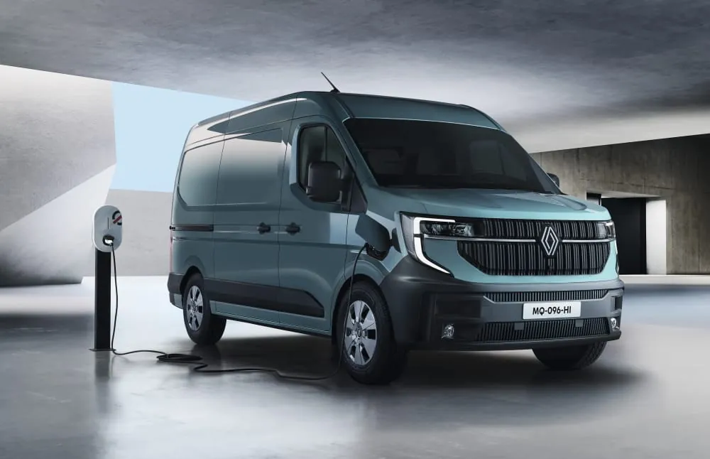 Neu auf Transporter-Markt: Renault Master und Toyota Proace Max