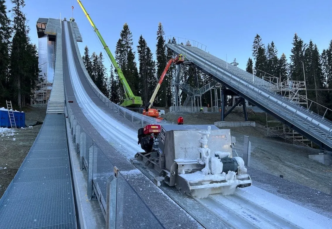 Anlaufspursysteme für Sprungschanzen