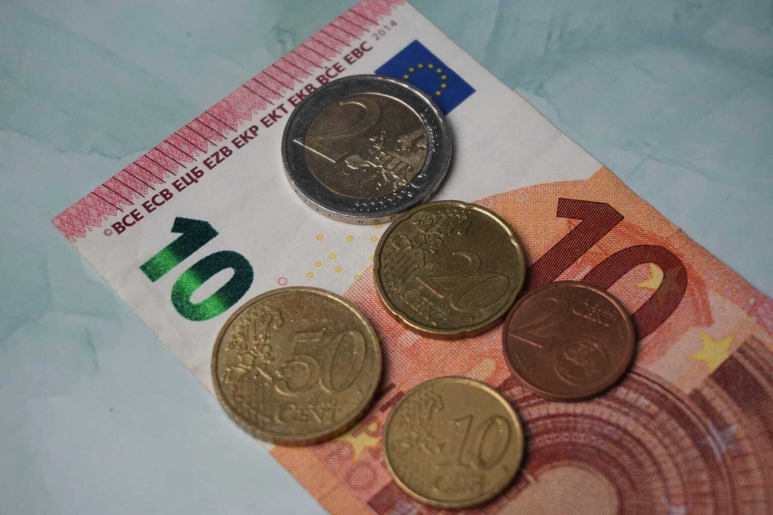 Mindestlohn 2025: So viel muss mindestens gezahlt werden - dhz.net