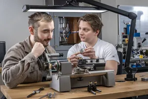 Uhrmacher-Startup Kallinich und Cleays