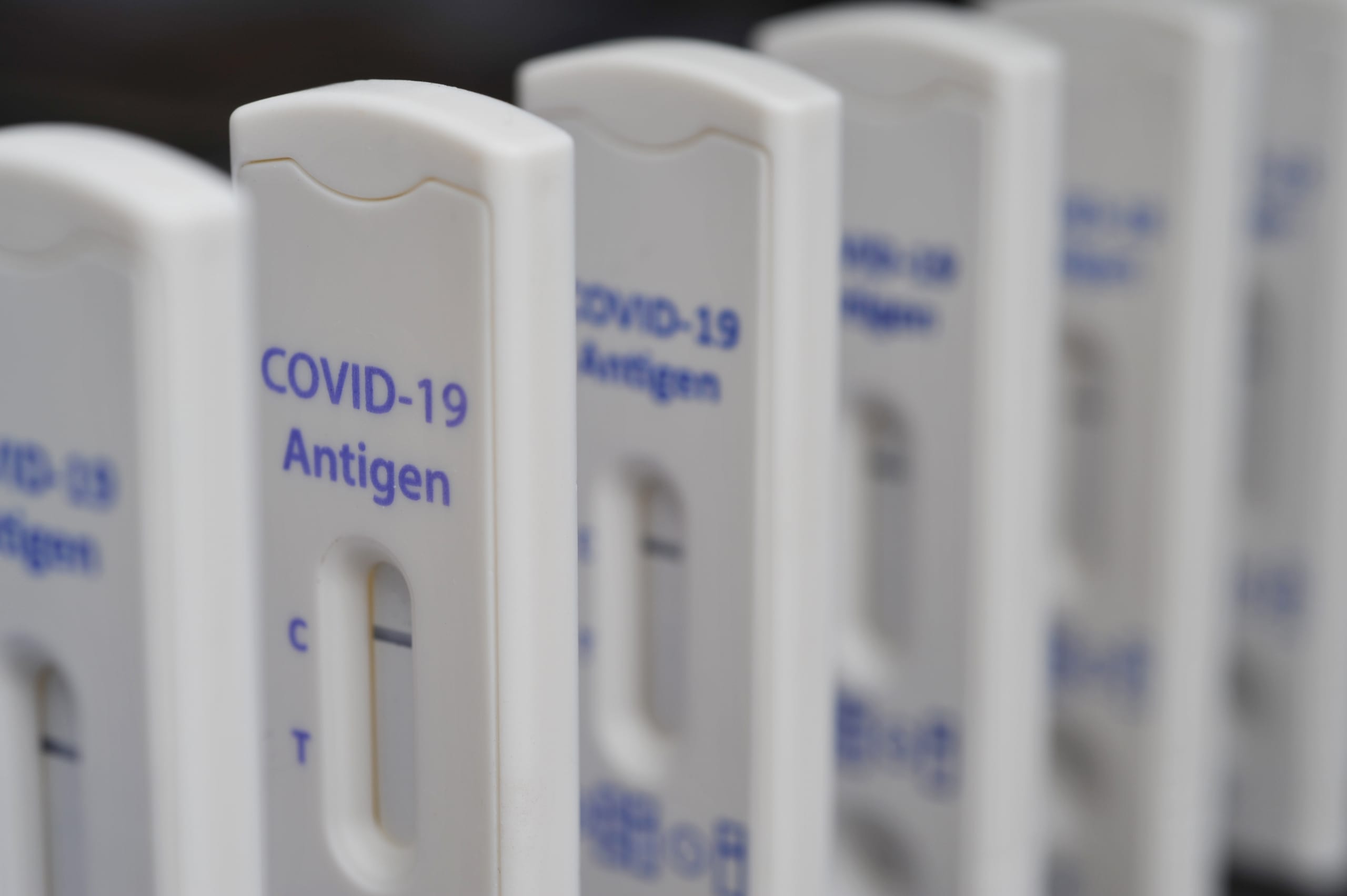 Bei Corona-Infektion und Quarantäne muss Arbeitgeber Lohn zahlen