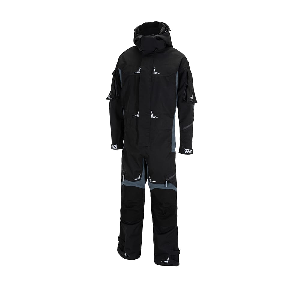 Der Gore-Tex Overall Stratos Bluefin von Haix ist mit Reflexelementen an Front, Rücken, Ärmeln, Beinen und Kapuze versehen und zum Beispiel für Industriekletterer oder Arbeiten auf Offshore-Anlagen geeignet.