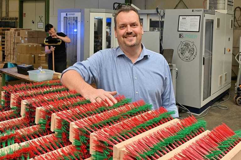 Michael Jäckel Erzgebirgische Bürstenfabrik Gmbh www.deutsche-handwerks-zeitung.de