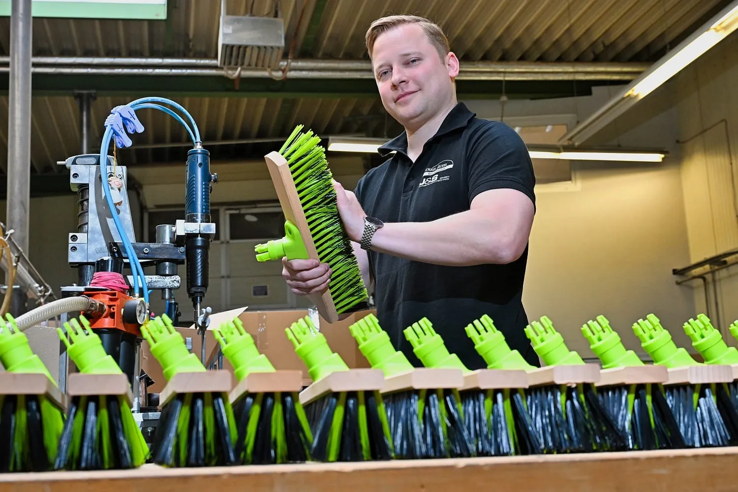 Bürsten- und Pinselmachermeister Roy Aschmuteit