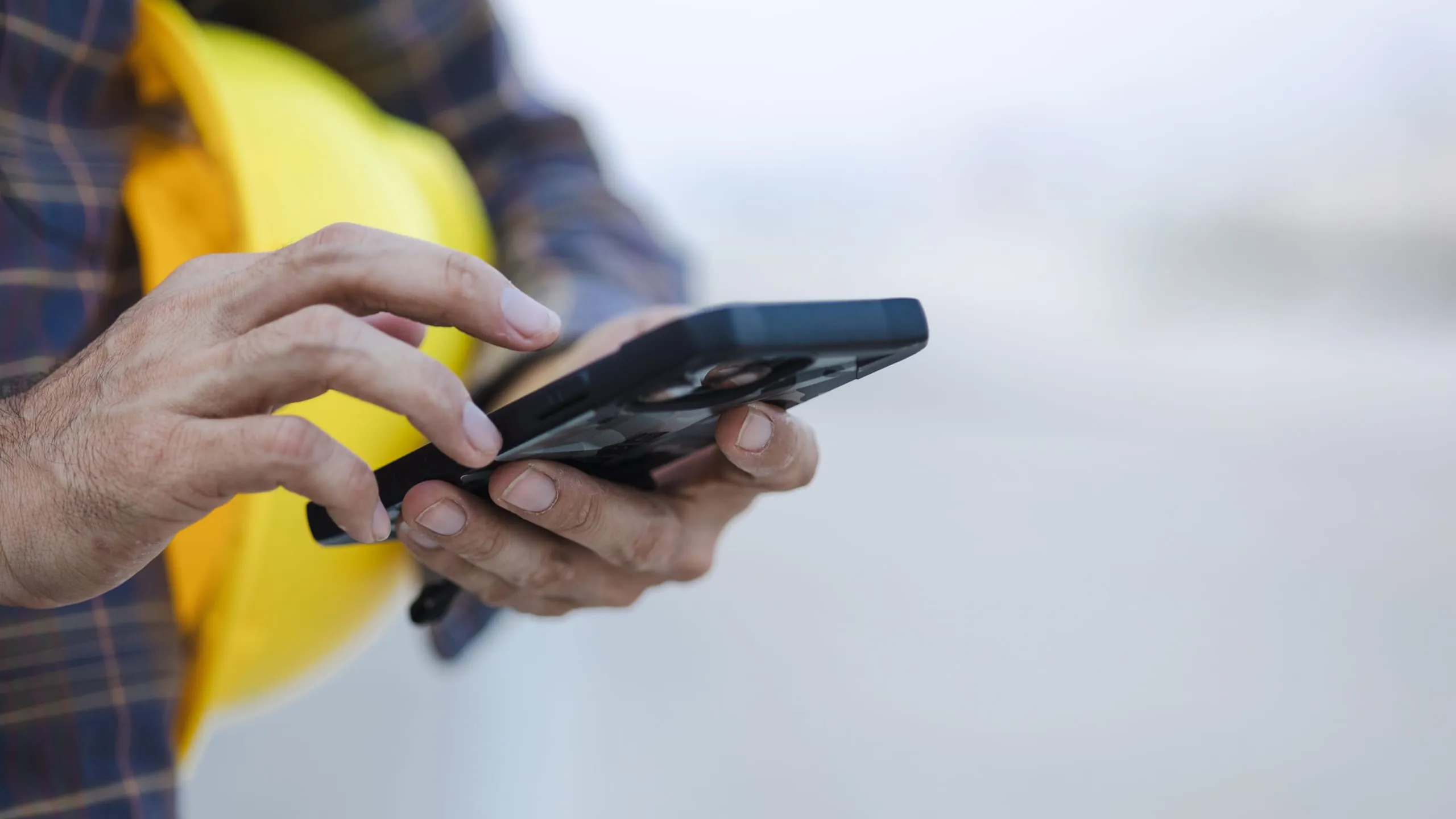 Wenn das Smartphone ins Wasser gefallen ist: Was zu tun ist
