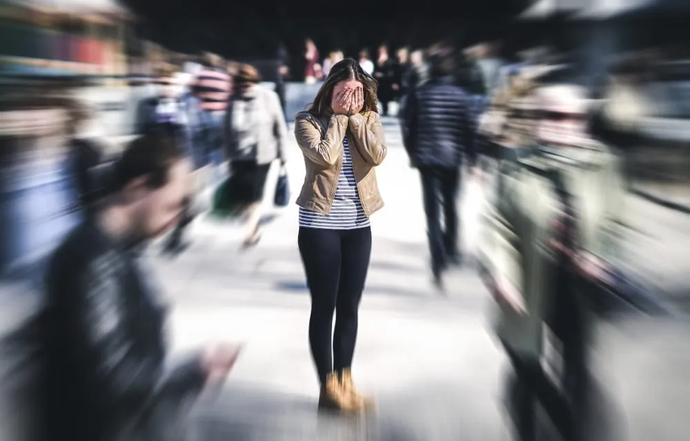 Panikattacken bei der Arbeit: So kann man helfen