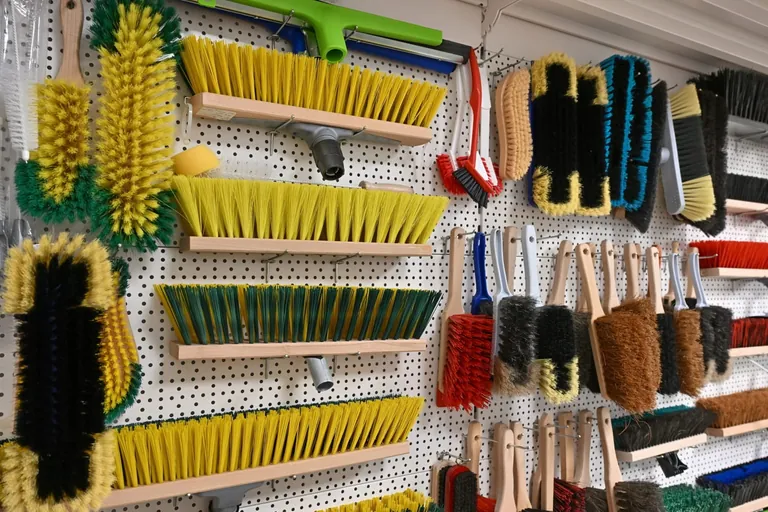 Sortiment der Erzgebirgischen B&uuml;rstenfabrik