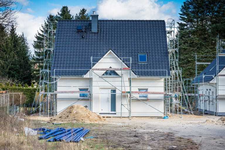 Eigenheim im Bau, verputzt.
