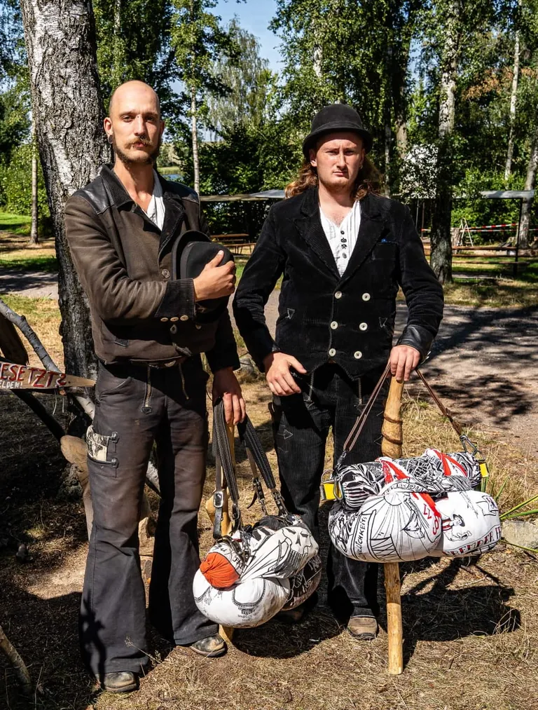 Wandergesellen mit Stenz und Charlottenburger