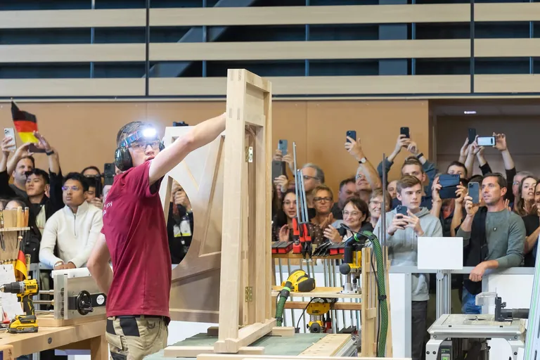 Felix Wilhelm kurz vor Abgabe seines Werkst&uuml;cks bei den WorldSkills 2024