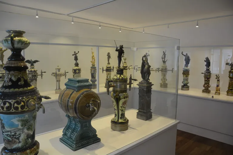Bierzapfs&auml;ulenmuseum: Bierzapfs&auml;ulen