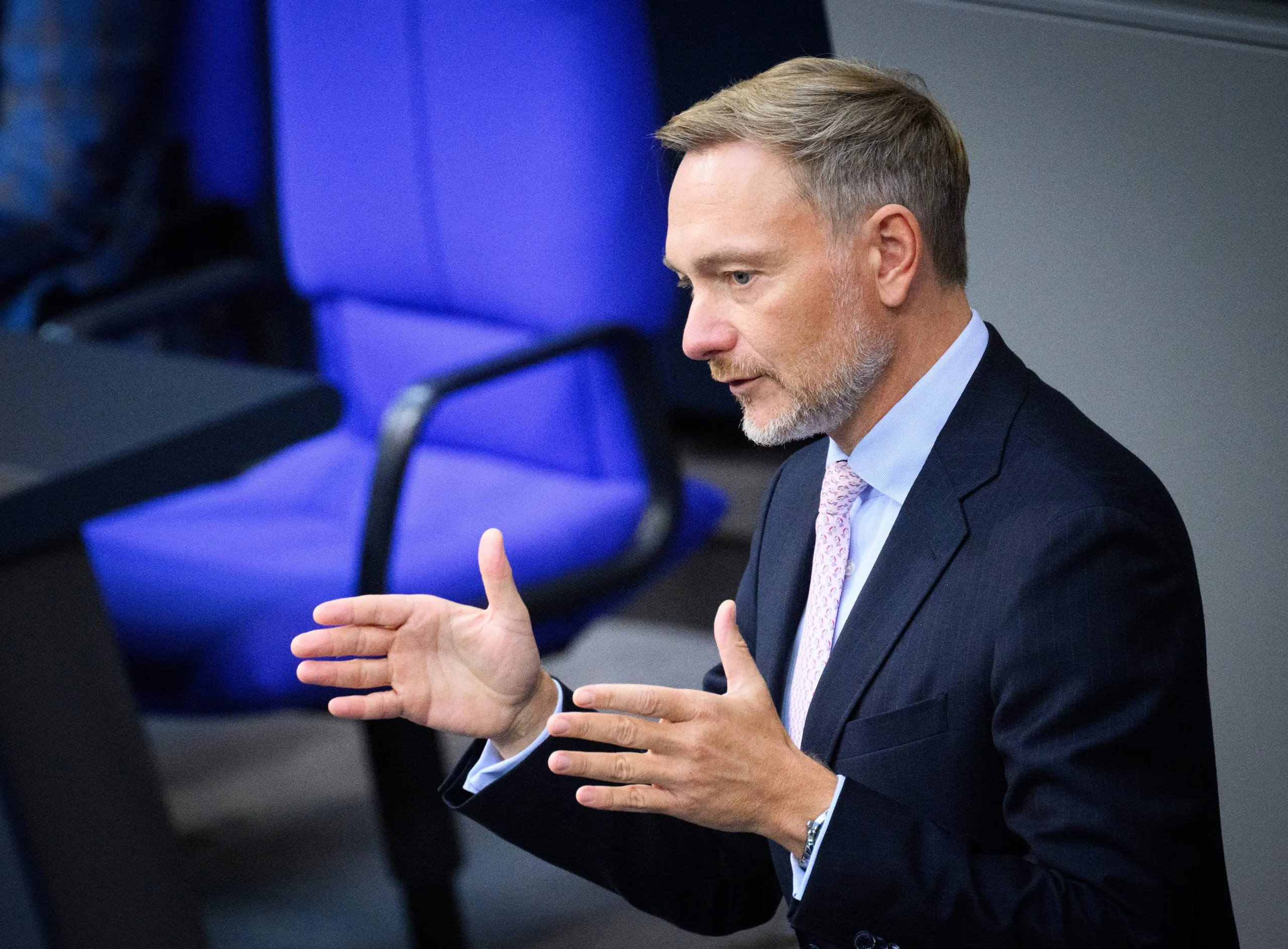 Einkommensteuer: Bundestag beschließt Steuerentlastungen