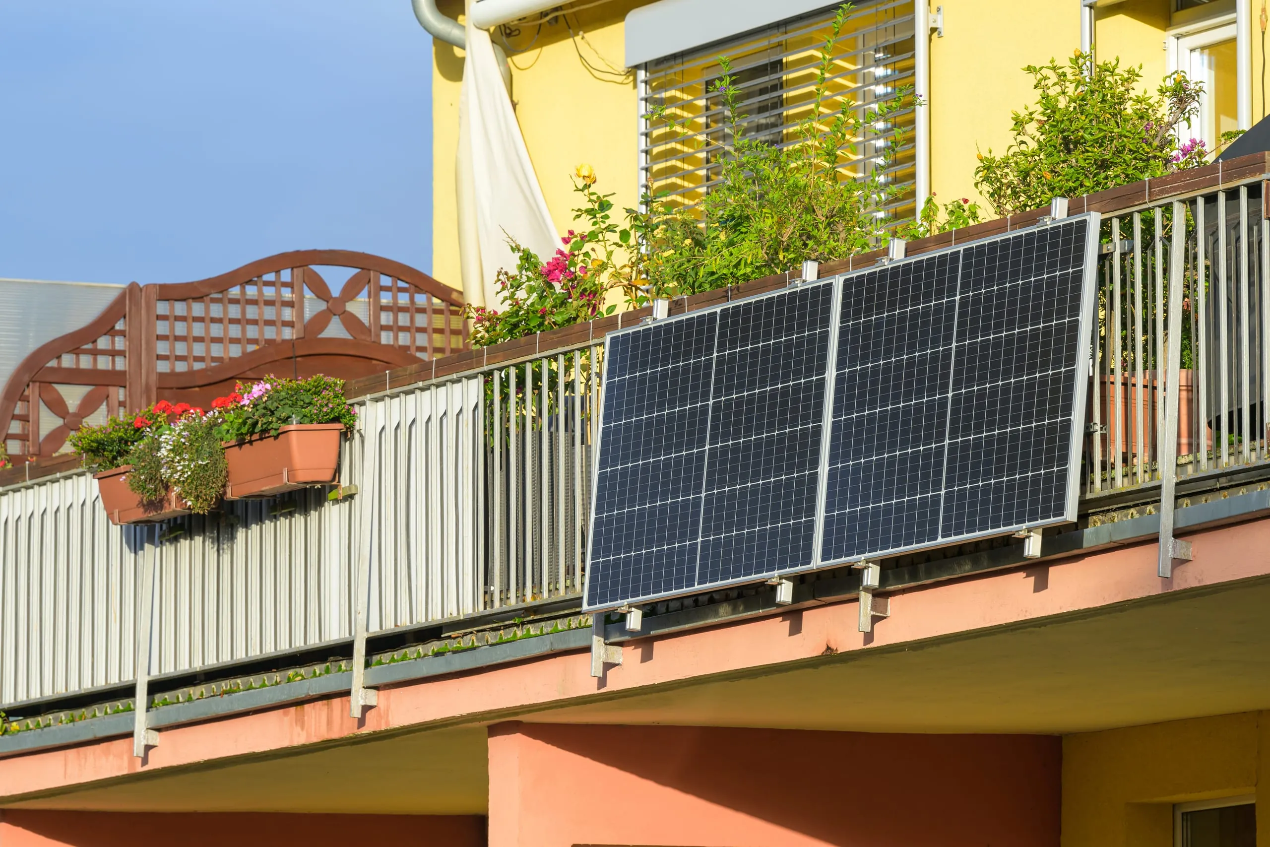 Balkonkraftwerke: Schon mehr als 700.000 in Betrieb