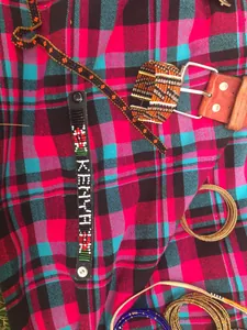 Schmuckerzeugnisse aus Kenia