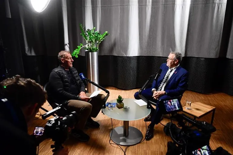 Ralf Moeller (l.) und Jörg Dittrich ziehen Bilanz: Gemeinsam setzen sie sich für bessere Perspektiven und Lösungen im Handwerk ein.