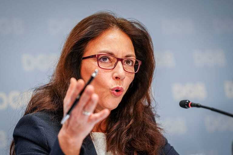 DGB-Chefin Yasmin Fahimi mahnt 2025 mehr Investitionen und soziale Sicherheit an.