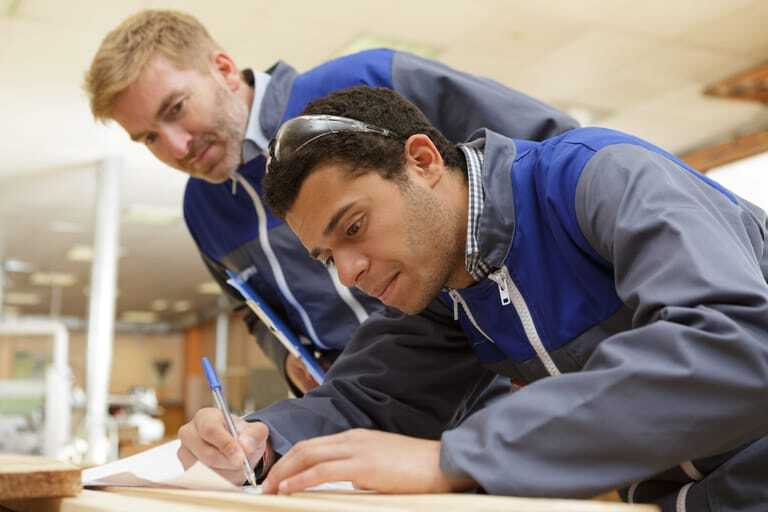 Lehrlinge selbst visualisieren zu lassen ist besonders effektiv, da es eine intensive geistige Auseinandersetzung mit dem Thema erfordert.