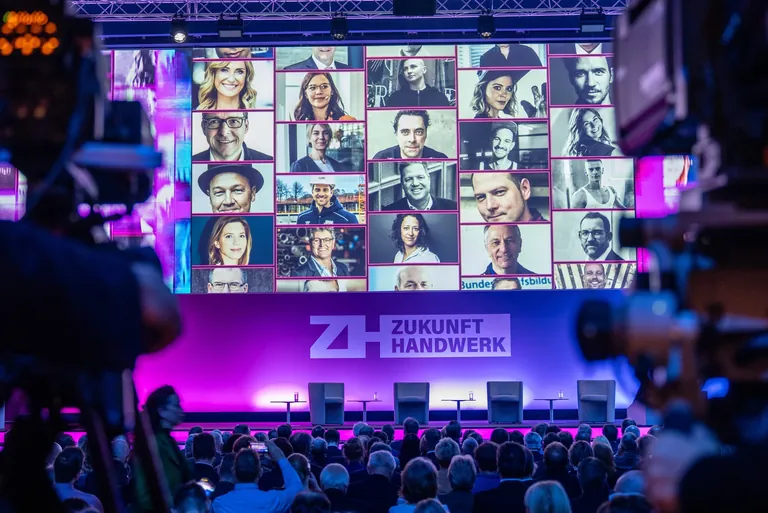 Unter dem Motto "Stolz, im Handwerk zu gestalten", vernetzt der Kongress vom 12. März bis 13. März 2025 live in München das gesamte Handwerk im deutschsprachigen Raum.