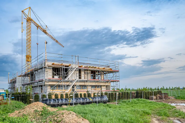 Dank der F&ouml;rderprogramme k&ouml;nnen sich immer mehr Familien ihren Traum vom eigenen, klimafreundlichen Zuhause erf&uuml;llen.