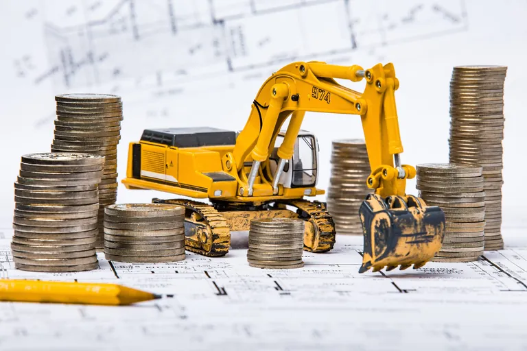 Baufinanzierung unter Druck: Der sprunghafte Anstieg der Bauzinsen k&ouml;nnte den Immobilienmarkt ausbremsen &ndash; Experten warnen vor weiteren Belastungen f&uuml;r Hausbauer.