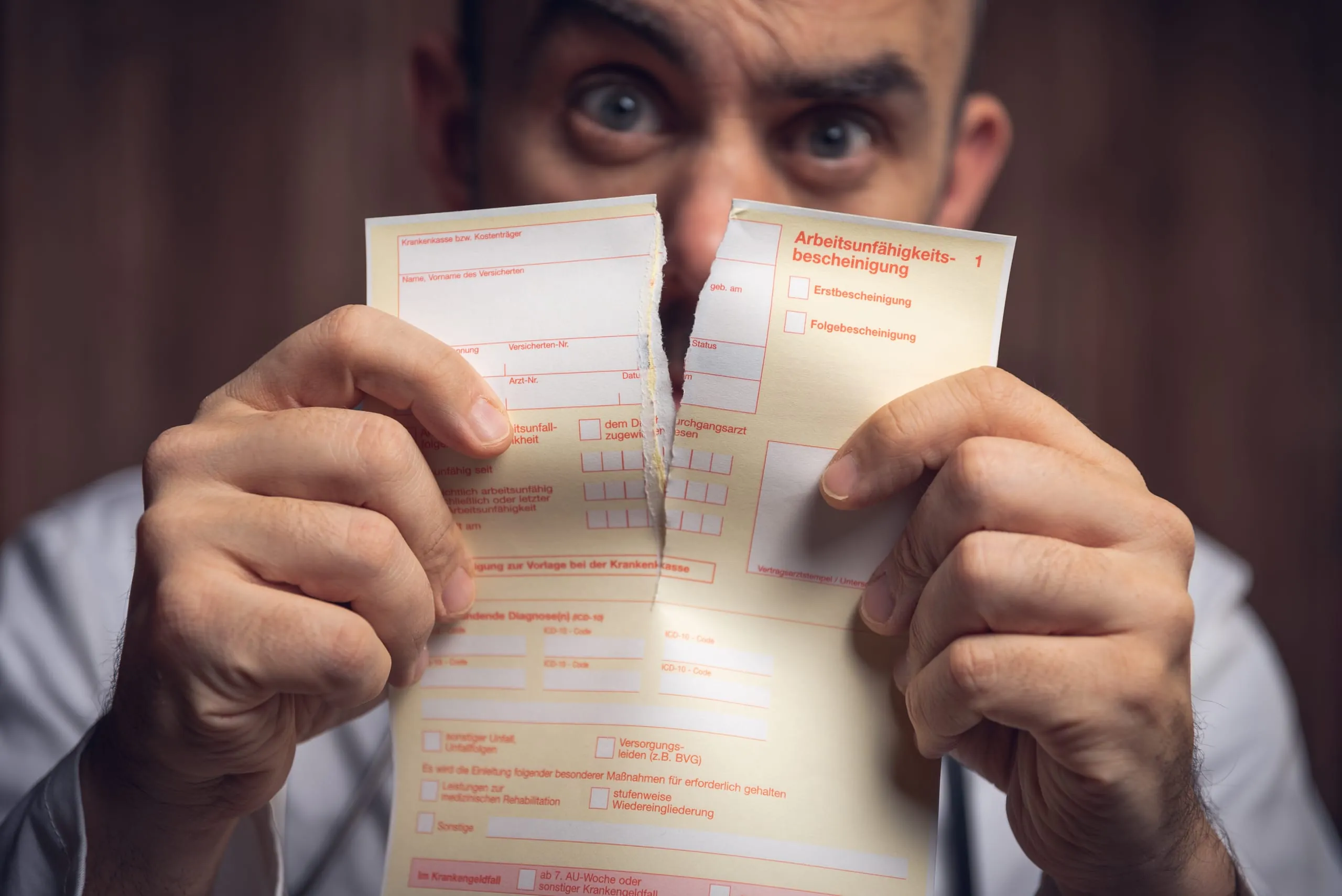 Ist Arbeiten trotz Krankschreibung erlaubt?