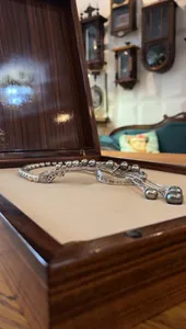 Das Collier "Universo"