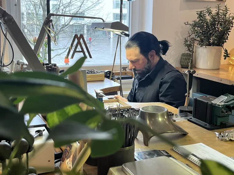 Alfonso Anzivino in seiner Werkstatt