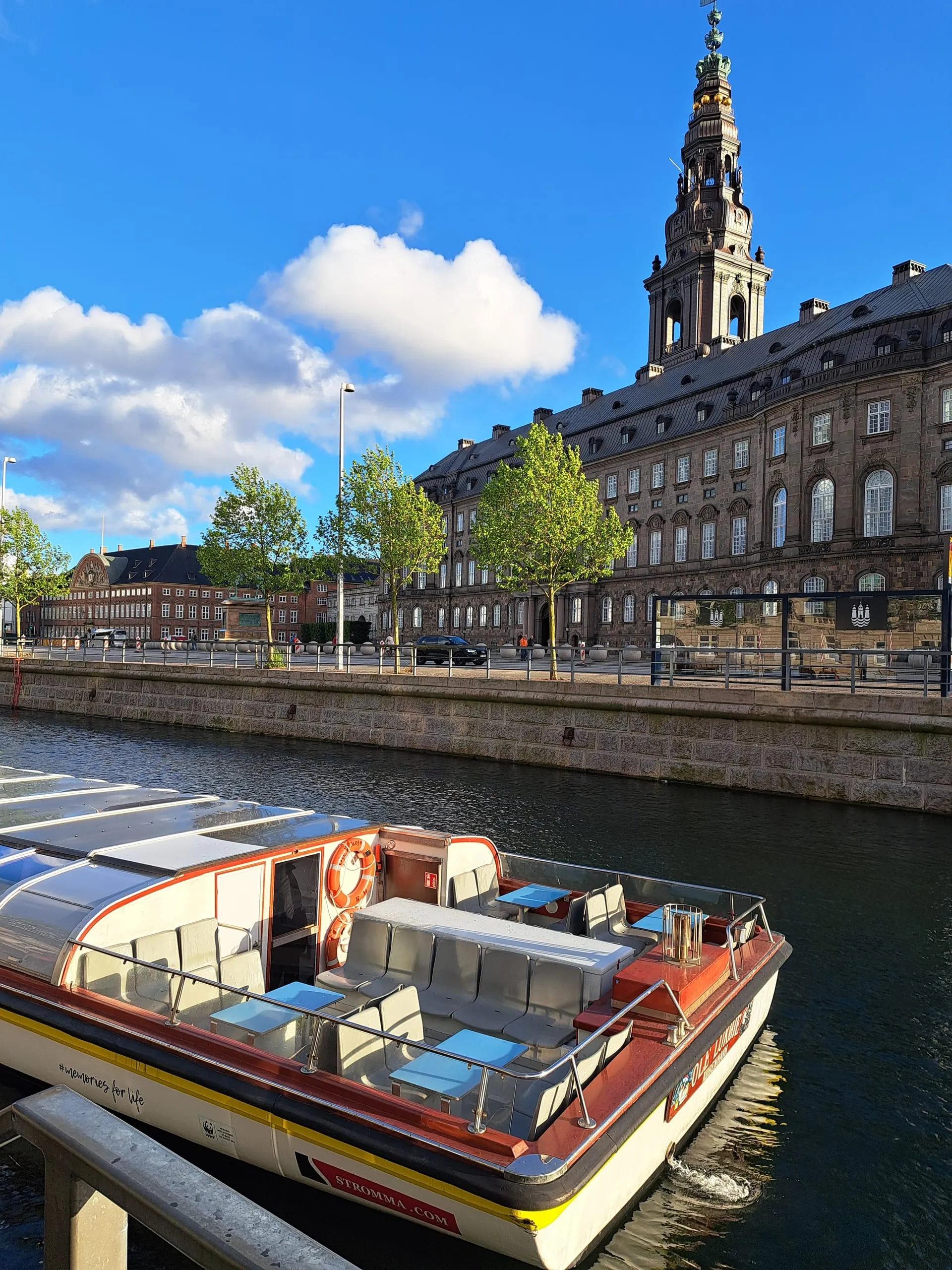 Schloss Christiansborg ist Sitz des dänischen Parlaments.