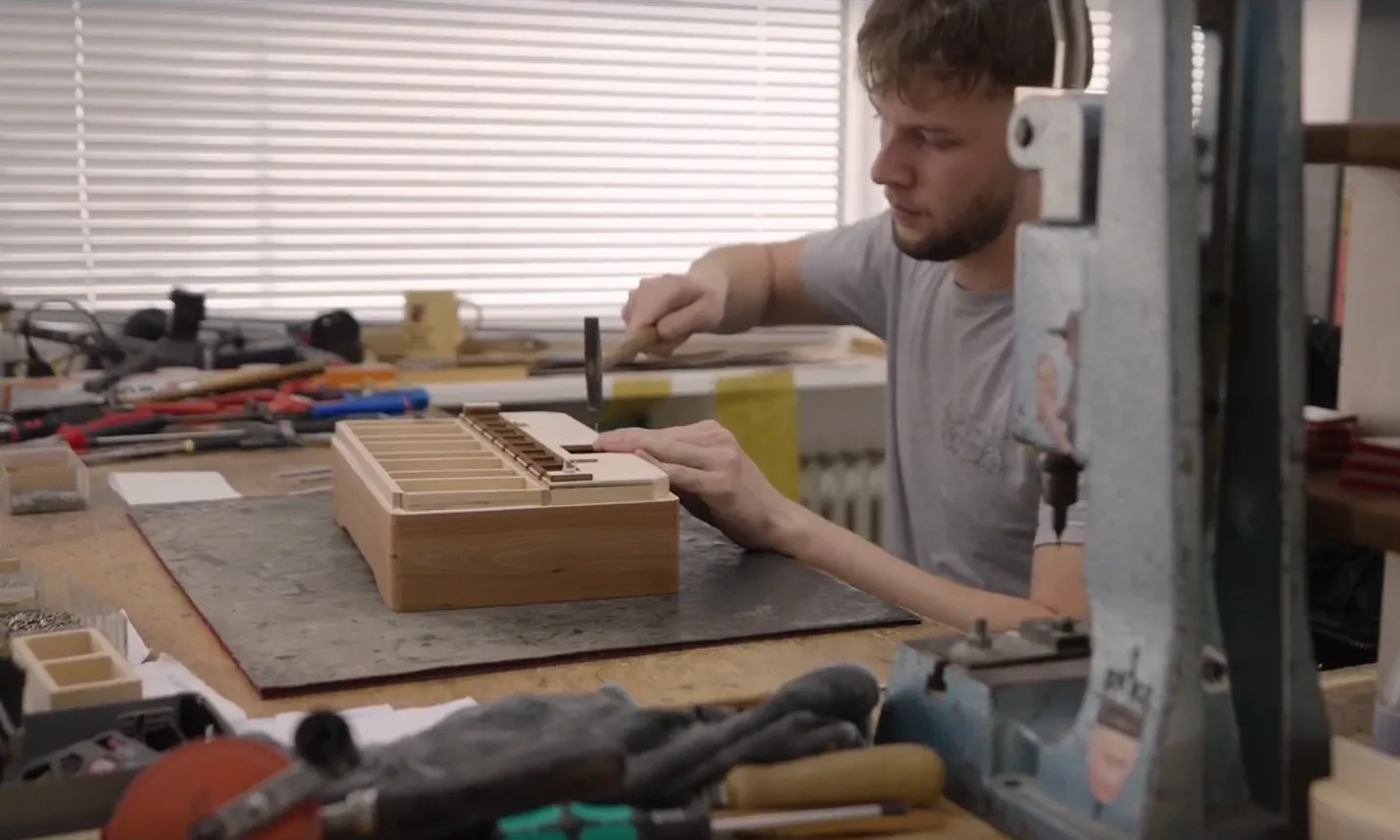 Wo Harmonikas in feiner Handarbeit entstehen