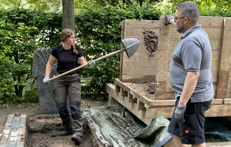 Friedhof, Bestatter, Schaufel