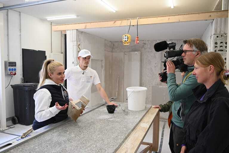 Lara Soyez beim Filmdreh