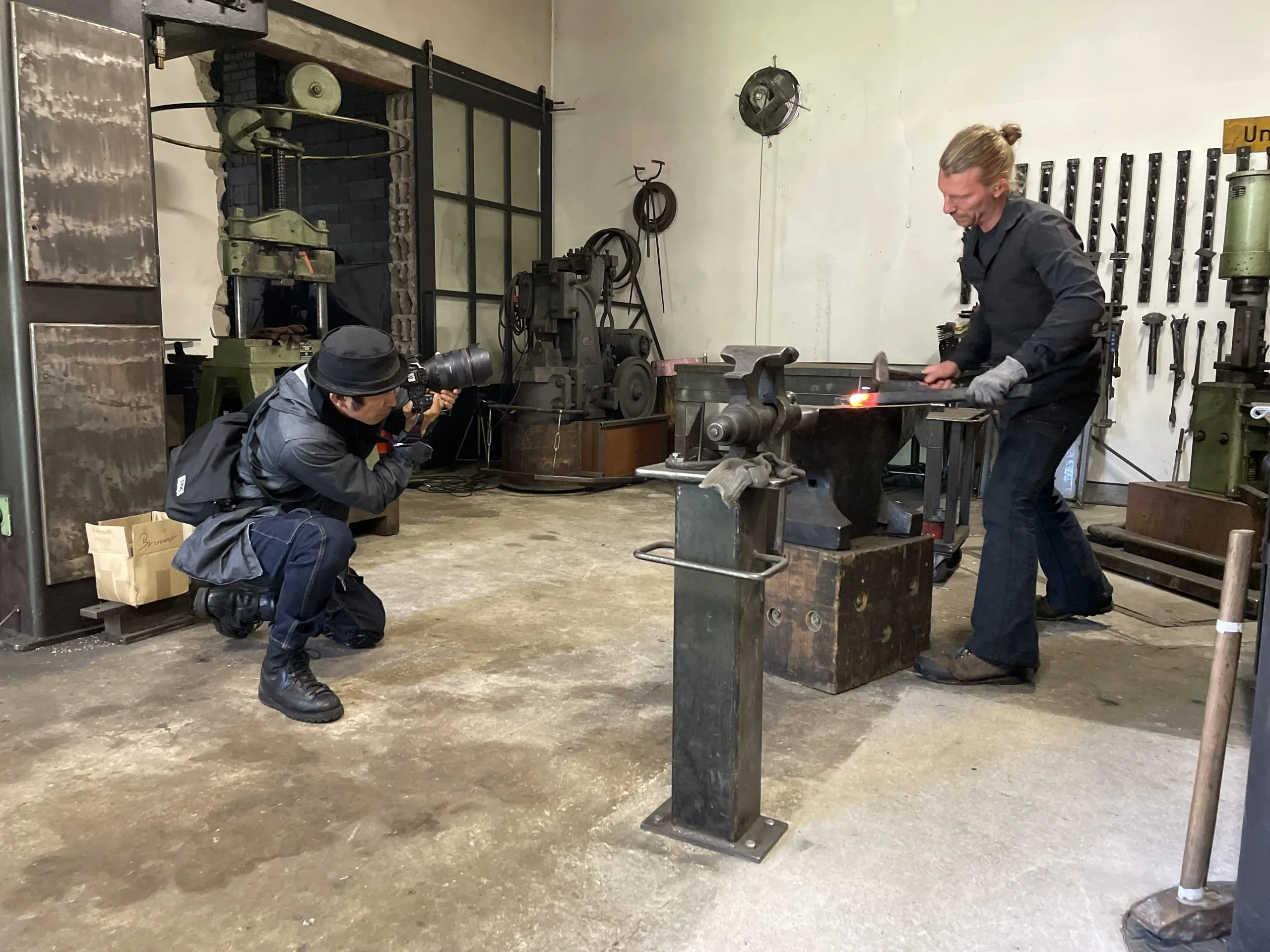 500 Schmiede, 27 Länder: Weltreise eines besessenen Fotografen