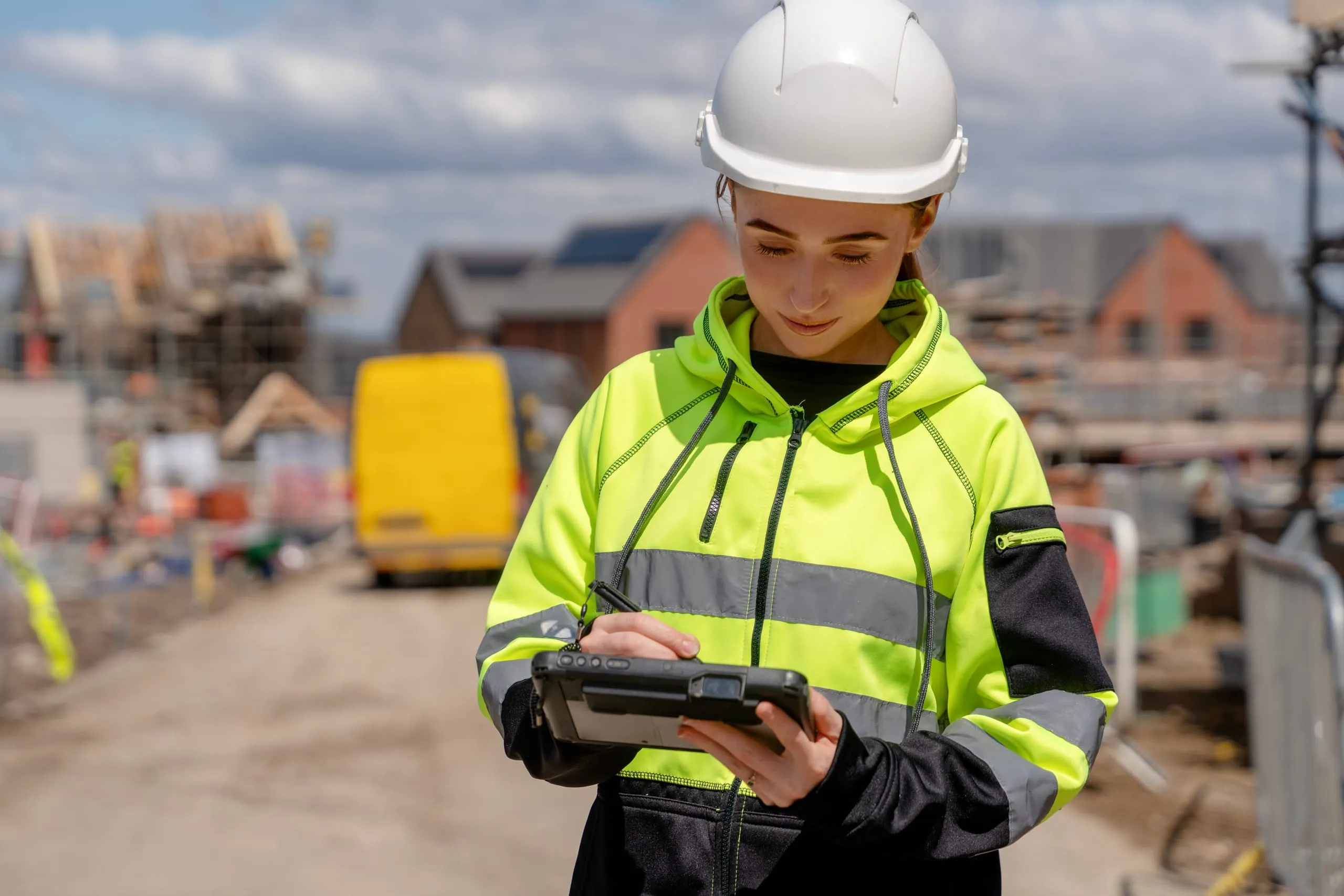 4 Berufe in 12 Monaten: Das Freiwillige Handwerksjahr