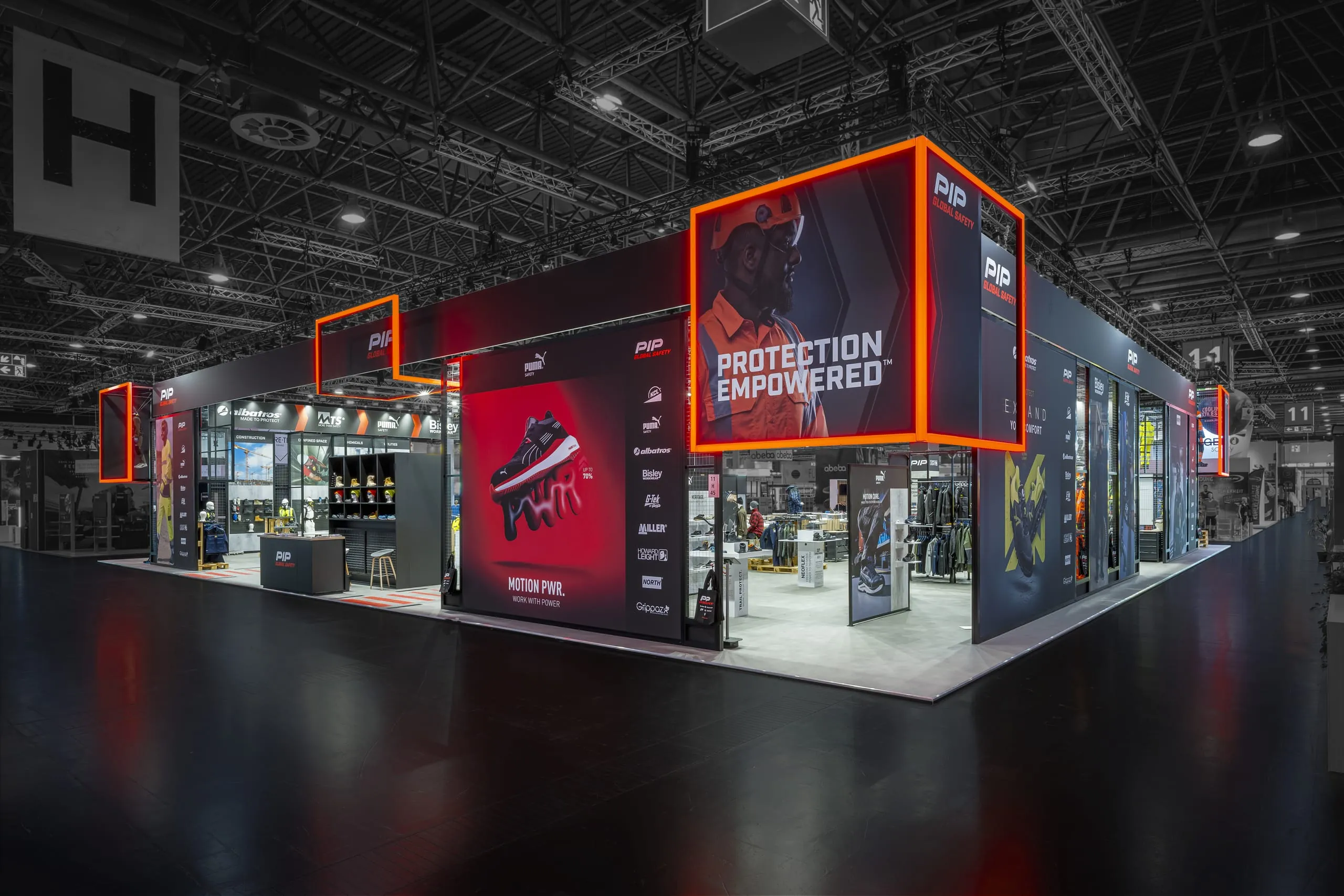 Unter dem Motto "Protection Empowered" präsentierte PIP Global Safety erstmals das vereinte Portfolio nach der Übernahme von Honeywell Safety Products (HSP). Mit seinem Messeauftritt und seinem Angebot für ganzheitliche PSA-Lösungen hat das Unternehmen nach eigenen Angaben ein Signal für die Zukunft der Arbeitssicherheit setzen wollen.