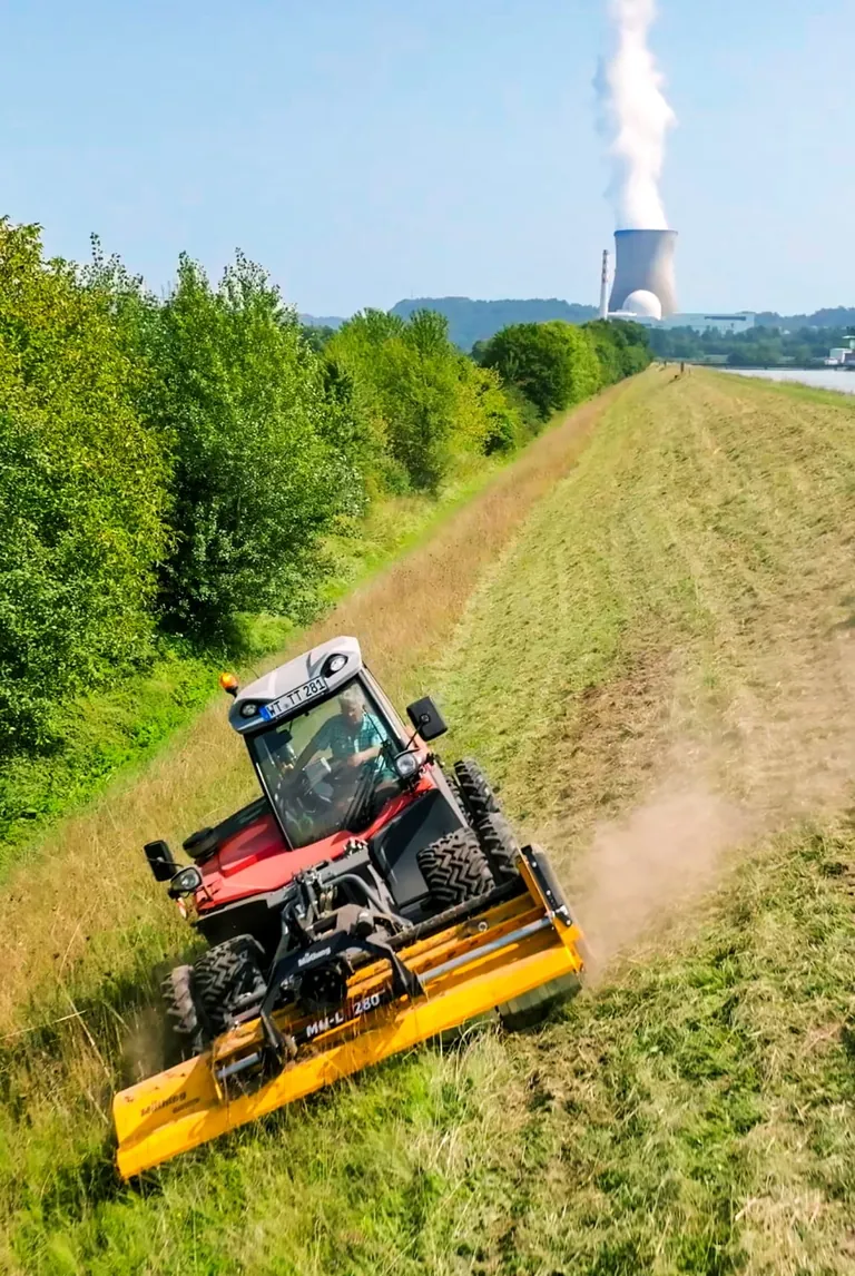Hangger&auml;tetr&auml;ger mit Line Traction im Einsatz