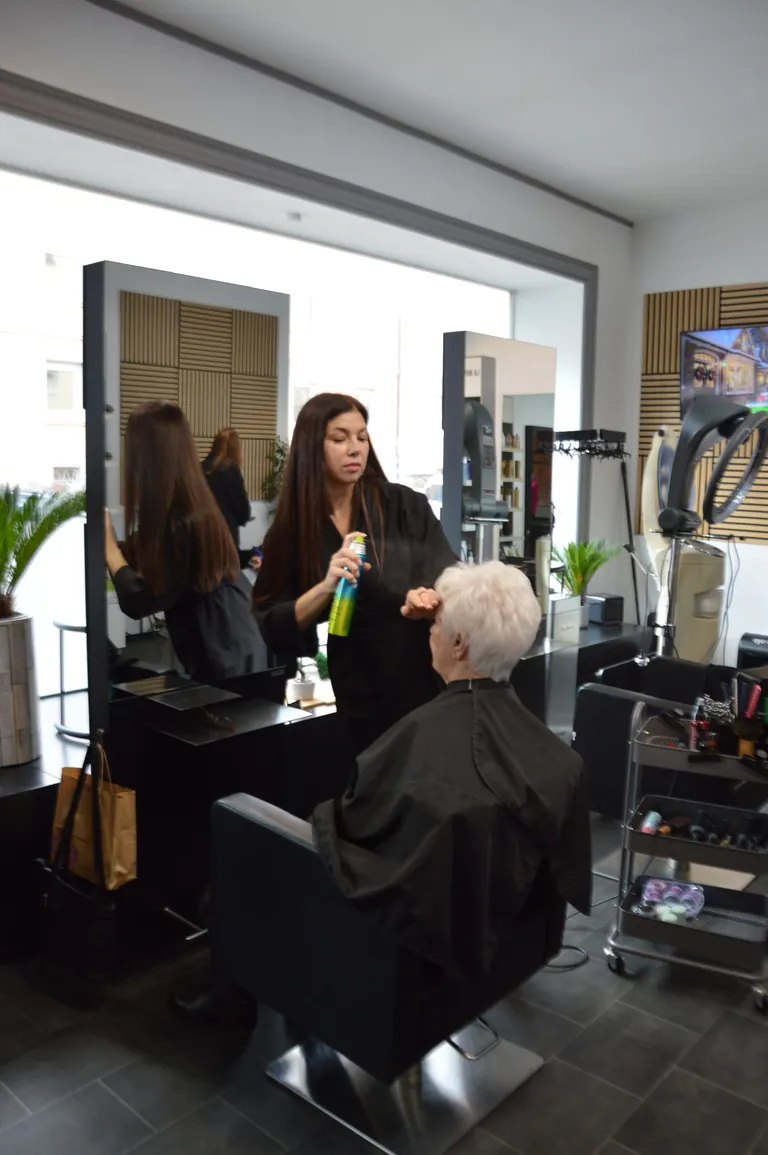 Hahonico_Friseursalon